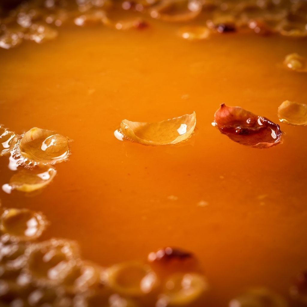 Orange wine maceration